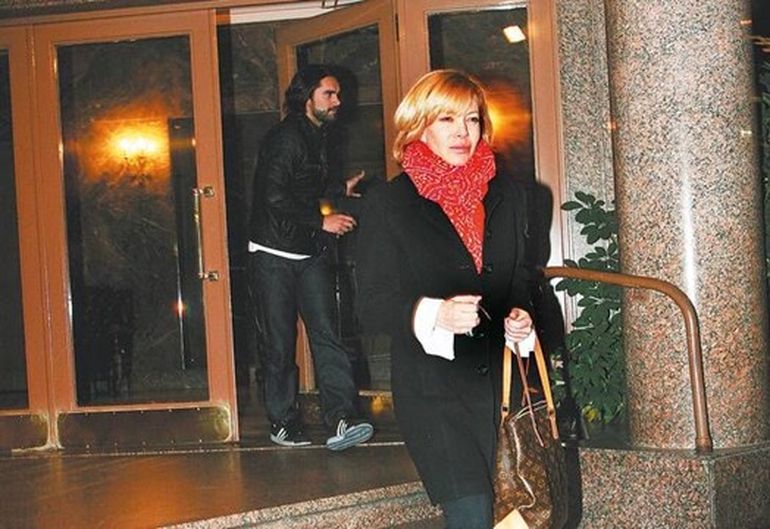 La foto que confirmó el escandaloso romance entre Gonzalo Heredia y Cecilia Roth.