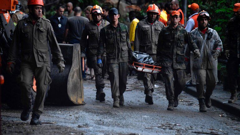 Aumentan los muertos en Río por las inundaciones
