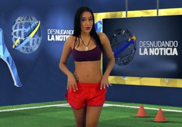 Cumplió su promesa: conductora se desnudó tras el triunfo de Venezuela