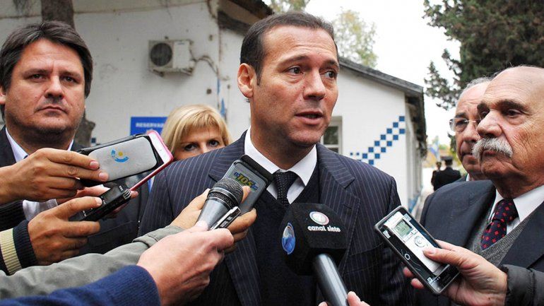 El gobernador irá en los próximos días a Estados Unidos. Avanza en la colocación de bonos provinciales.