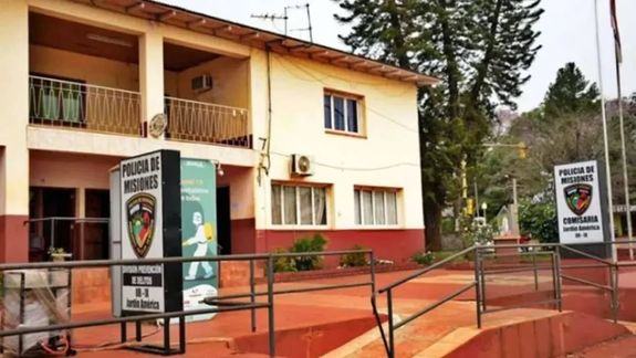 La víctima radicó la denuncia en la Comisaría de la Mujer de Jardín, provincia de Misiones, el medio hermano, acusado del delito,&nbsp; continúa libre.