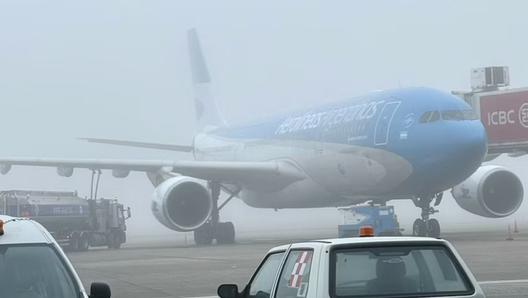 Siguen las complicaciones por la niebla en CABA