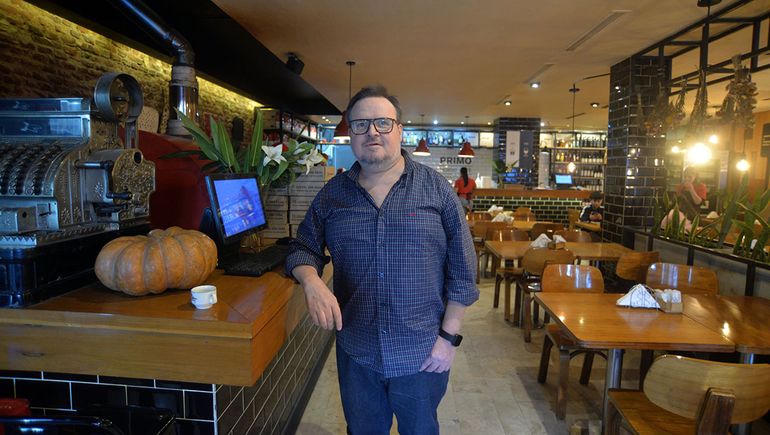 Santiago Gutiérrez en lo que fue el local de Tijuana. Luego ese espacio dio lugar a Marron's y Havanna. Actualmente funciona Primo (Horno & Café).