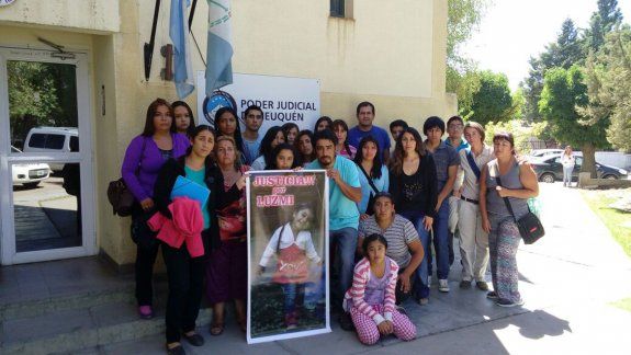 Familiares, amigos y vecinos de Luzmila se movilizaron desde el inicio para exigir justicia por la muerte de la niña.