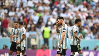 messi esta lesionado, el alarmante rumor tras el papelon y un gesto elocuente messi esta lesionado, el alarmante rumor tras el papelon y un gesto elocuente