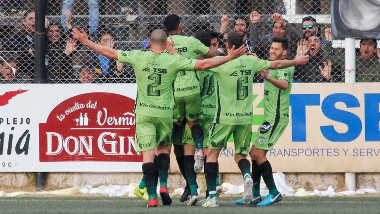 Quiere pinchar el Globo: Cipo va contra el líder