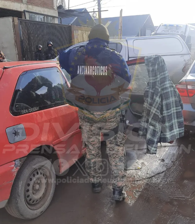 Antinarcóticos de la Policía neuquina concretó la demora del camillero. Antinarcóticos de la Policía neuquina concretó la demora del camillero.