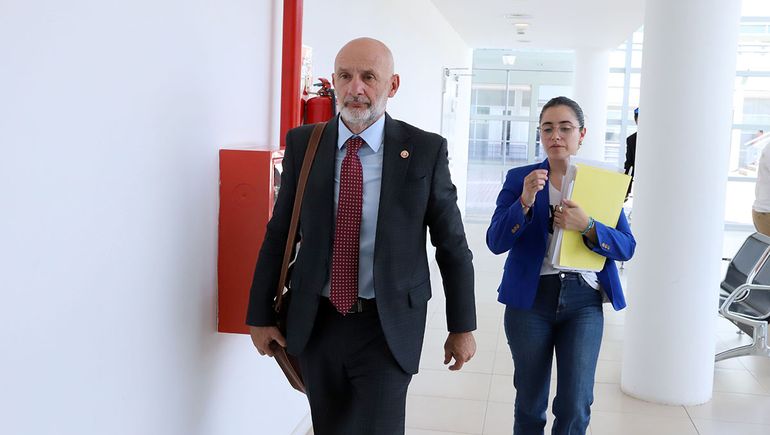 El fiscal jefe Pablo Vignaroli y la asistente letrada Agustina Jara. El fiscal jefe Pablo Vignaroli y la asistente letrada Agustina Jara.