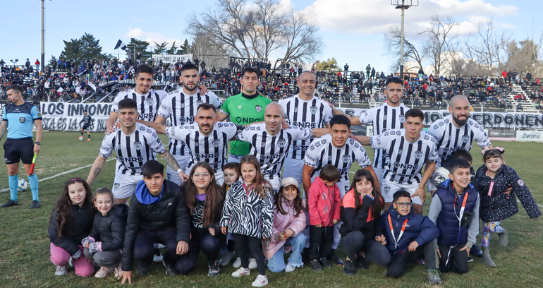Cipolletti logró la victoria un partido que antes no podía ganar y por eso sigue subiendo. Foto: Anahí Cárdena