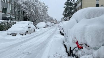 aviones congelados por la intensa nevada en alemania aviones congelados por la intensa nevada en alemania