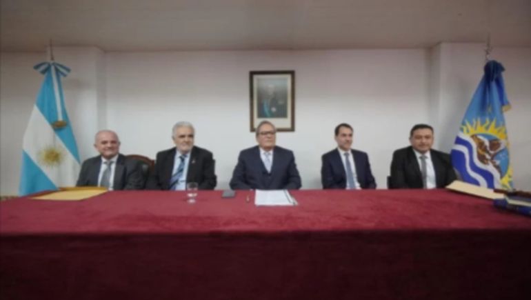 Integrantes del Supremo Tribunal de Justicia de Santa Cruz. Integrantes del Supremo Tribunal de Justicia de Santa Cruz.
