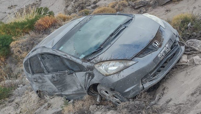 Ruta 40: se fumó un porro, quiso retomar viaje y desbarrancó