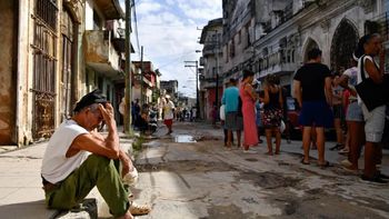 Desazón de los ciudadados ante la grave crisis que atravieza Cuba. Desazón de los ciudadados ante la grave crisis que atravieza Cuba.