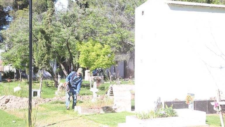 El cementerio central de Neuquén se fundó en 1915. El cementerio central de Neuquén se fundó en 1915.