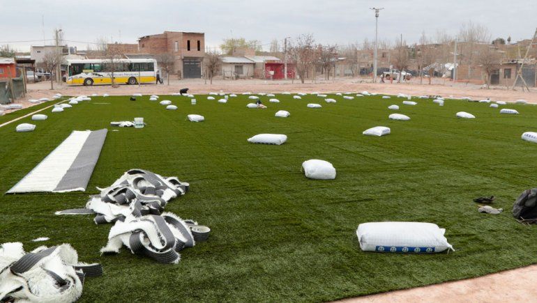 En Cuenca XV hacen el calentamiento para inaugurar el sintético