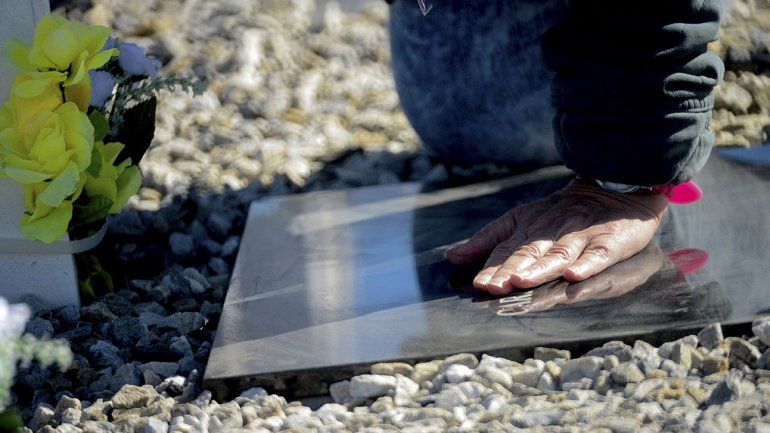 Argentina le exige al Reino Unido poder buscar soldados caídos en las islas