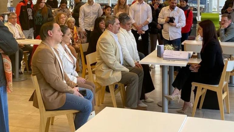 Se casaron en una estación de servicio de Comodoro Rivadavia