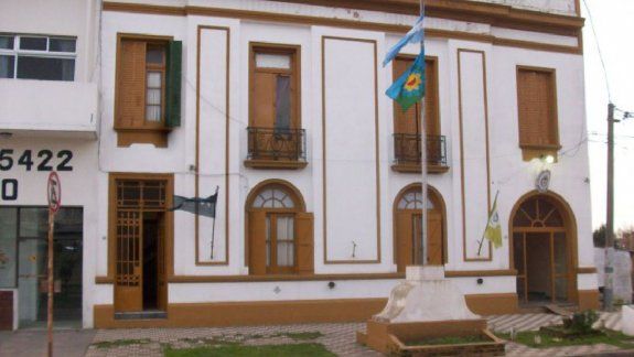 Policía fue denunciado por hacerse masajear por presas
