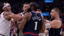 James Harden protagonizó un escándalo en la NBA.