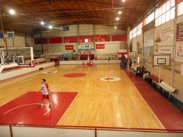 Movida solidaria de Independiente con jugadores históricos de básquet