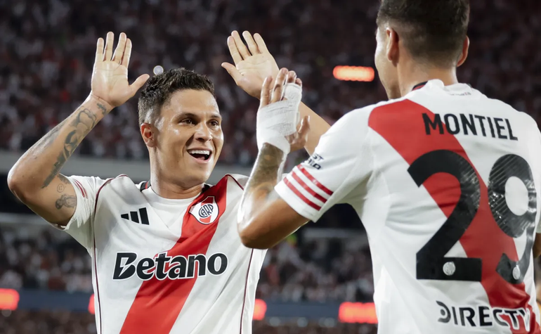 Juanfer Quintero anotó los dos goles de River.