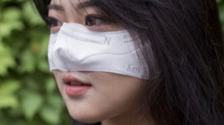 Crean un extraño barbijo para ir a los restaurantes