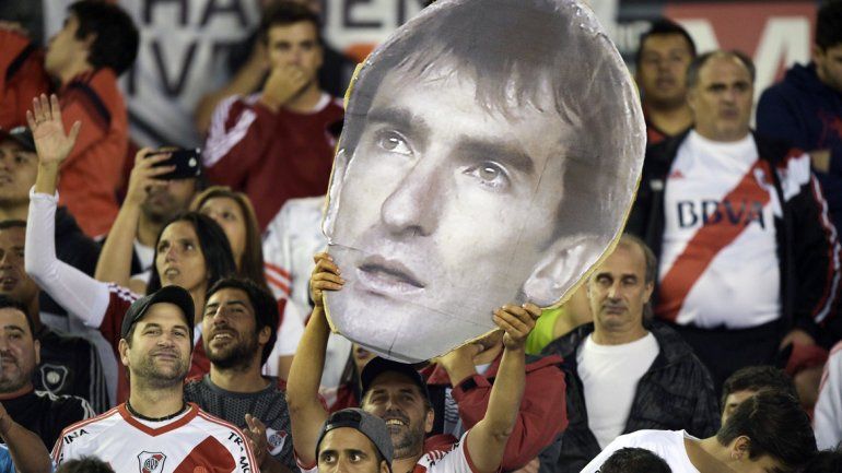 La original iniciativa de los hinchas de River para pedir que Trapito siga usando los buzos de color verde.&nbsp;