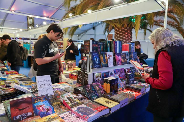 Feria del Libro 2025 en Neuquén: día por día, la grilla completa de artistas y escritores