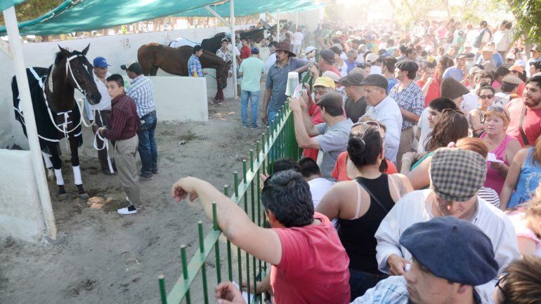 El Gran Premio Carlos Pellegrini &nbsp;se prepara para cumplir con su 28ª edición. &nbsp;Una multitud lo presenciará.