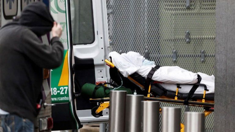 Nueva York suma otro récord con 779 muertos y ya son más de 6.000