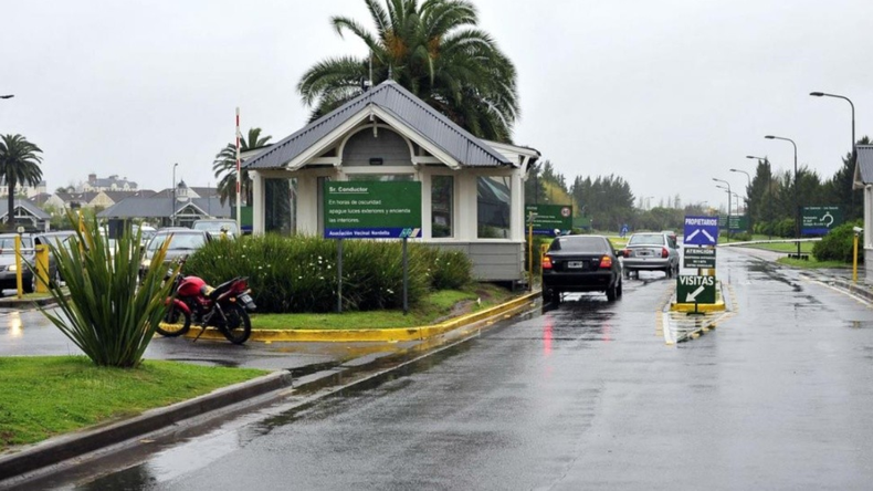 Allanaban por la causa por supuestas coimas en Andis | LM Neuquen Allanaban por la causa por supuestas coimas en Andis