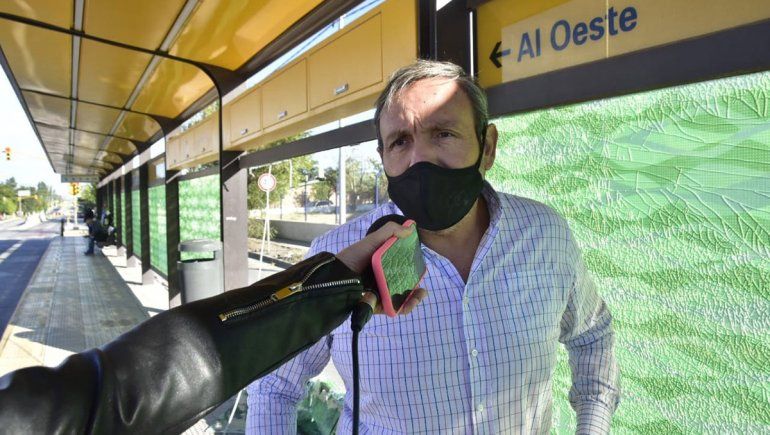 Mauro Espinosa denunció los destrozos en el Metrobús. 