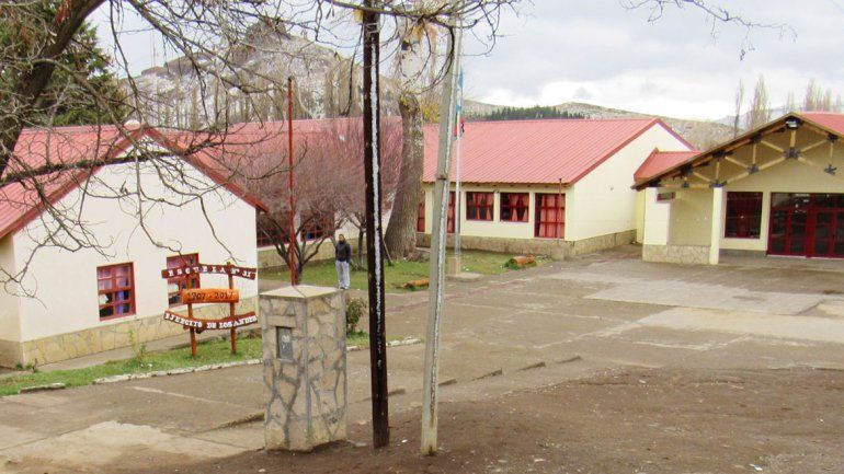 El Cholar pone a punto su vieja escuela primaria