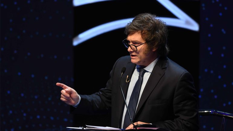 Javier Milei provocó indignación con algunas frases en el anterior debate presidencial. Javier Milei provocó indignación con algunas frases en el anterior debate presidencial.