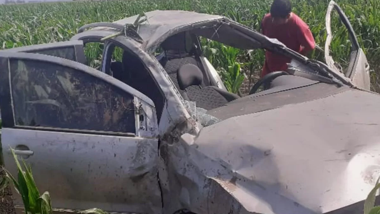 Familia cipoleña sufrió un fatal vuelco cerca de Tres Arroyos