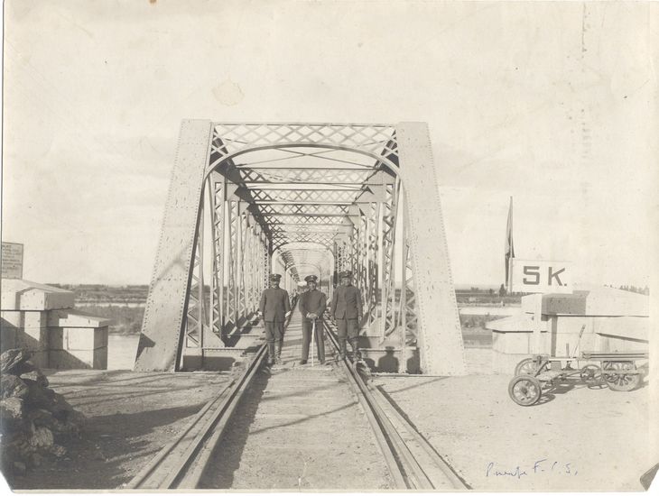 De senda de arrieros a eje vial: los orígenes de la mítica Ruta 22 en el norte de la Patagonia. De senda de arrieros a eje vial: los orígenes de la mítica Ruta 22 en el norte de la Patagonia.