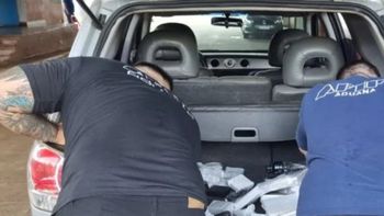 Querían pasar la frontera argentina con una millonaria carga y un auto de US$15.000