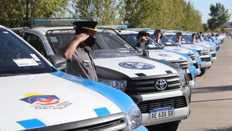 Seguridad: Gutiérrez entregó nuevos móviles a la Policía