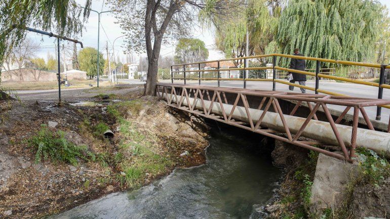 Los vecinos del lugar afirman que es nauseabundo el aire que se respira en el barrio.