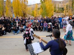 la ruta 39 y la cueca neuquina: identidad en la region del alto neuquen