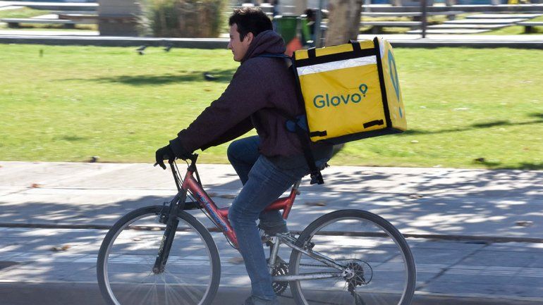 A las bicis de las aplicaciones les piden hasta líneas de teléfono