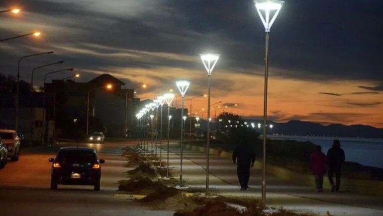 La costanera de Caleta Olivia: la funcionaria municipal dijo que los secuestros de mujeres en la calle se dan a la noche tarde.