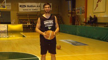 Leonardo Catelotti, seguirá siendo el pívot de Pérfora. Leonardo Catelotti, seguirá siendo el pívot de Pérfora.