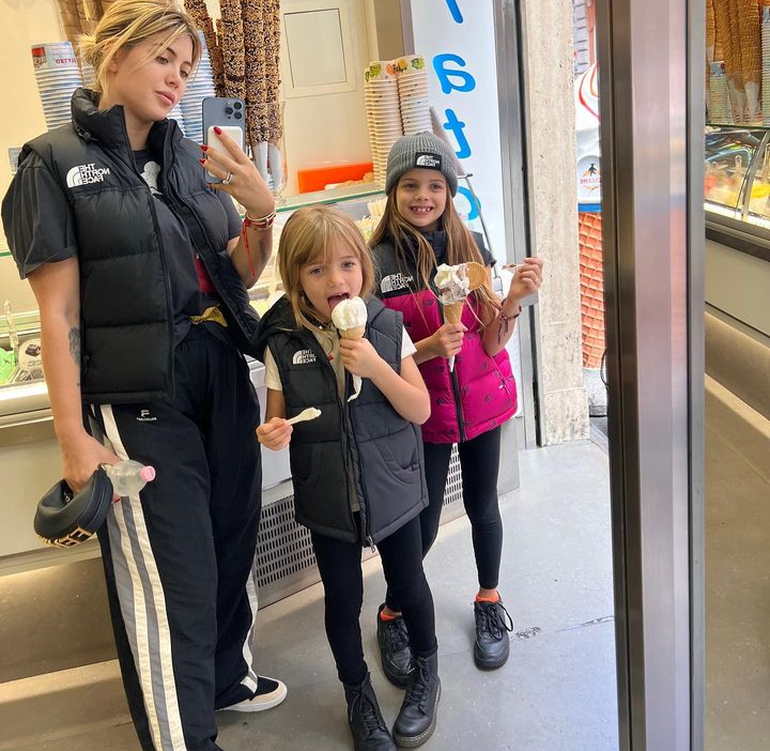 Wanda Nara aprovechó un viaje de trabajo a Roma para compartir buenos momentos con Francesca e Isabella.