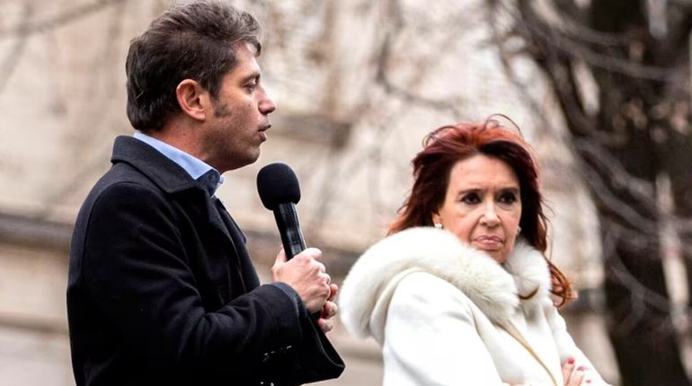 Desde su casa, donde cumple prisión domiciliaria por seis años Cristina afirmó que “El desdoblamiento fue un error político”. Desde su casa, donde cumple prisión domiciliaria por seis años Cristina afirmó que “El desdoblamiento fue un error político”.