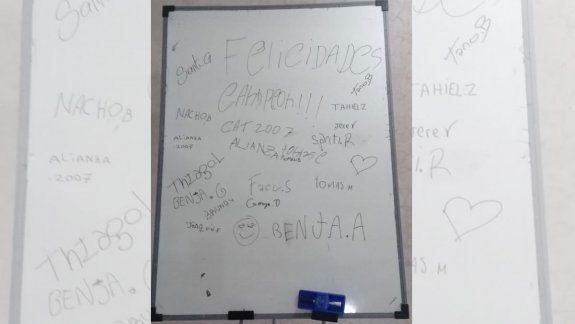 El emocionante gesto de los pibes de Alianza de Cutral Co