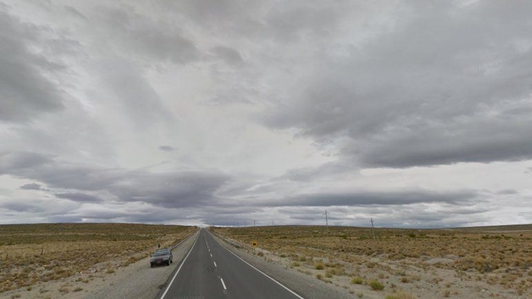 Una mujer murió tras volcar en un auto sobre la Ruta 40