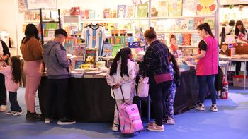 feria del libro en neuquen: libreros coinciden en que todos los que vienen se llevan algo feria del libro en neuquen: libreros coinciden en que todos los que vienen se llevan algo