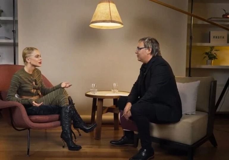 Tini Stoessel y su charla con Gabriel Rolón Tini Stoessel y su charla con Gabriel Rolón