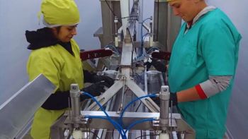 Un desarrollo científico del INTA Alto Valle cruza fronteras y marca un hito en el uso de control biológico para la fruticultura regional. | LM Neuquen Un desarrollo científico del INTA Alto Valle cruza fronteras y marca un hito en el uso de control biológico para la fruticultura regional.